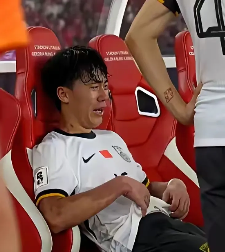 欧宝娱乐网站 -包含今夜足总杯传出新动向;巴塞罗那队长鼓劲;管理层表态——管理层满意;赛季目标并未改变的词条