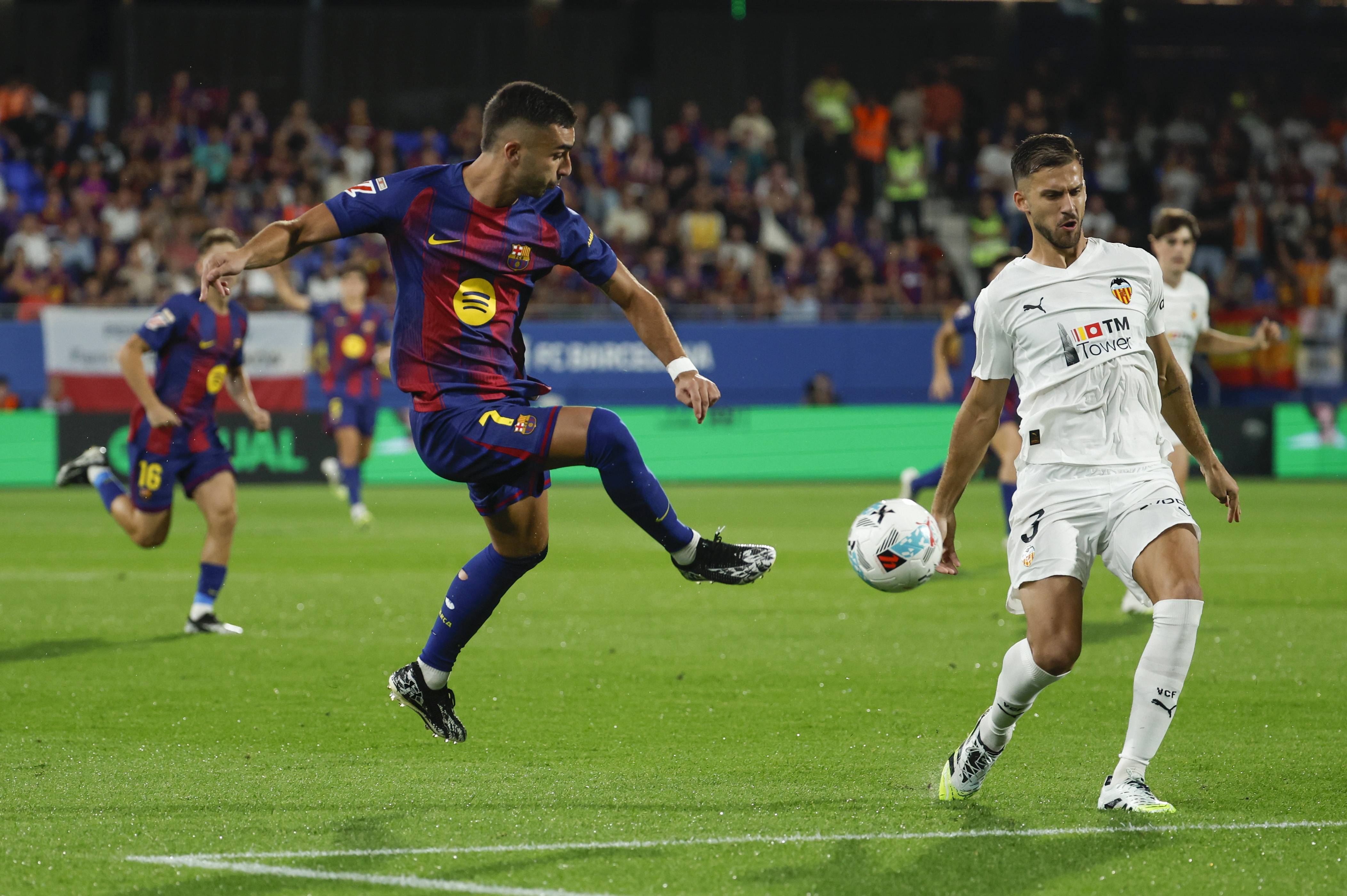 欧宝娱乐网站 -比利亚雷亚尔训练开放日,赛前篮板制胜引欢呼,中超在即,轮换策略成焦点(比利亚雷亚尔vs奥萨苏纳)